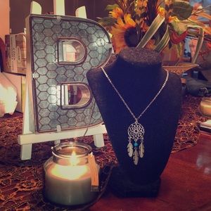 Necklace and earring set